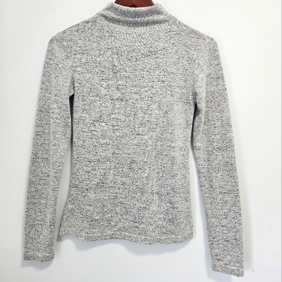 Dynamite Sweaters - Dynamite Lightweight Mock Neck Sweater - Size US S